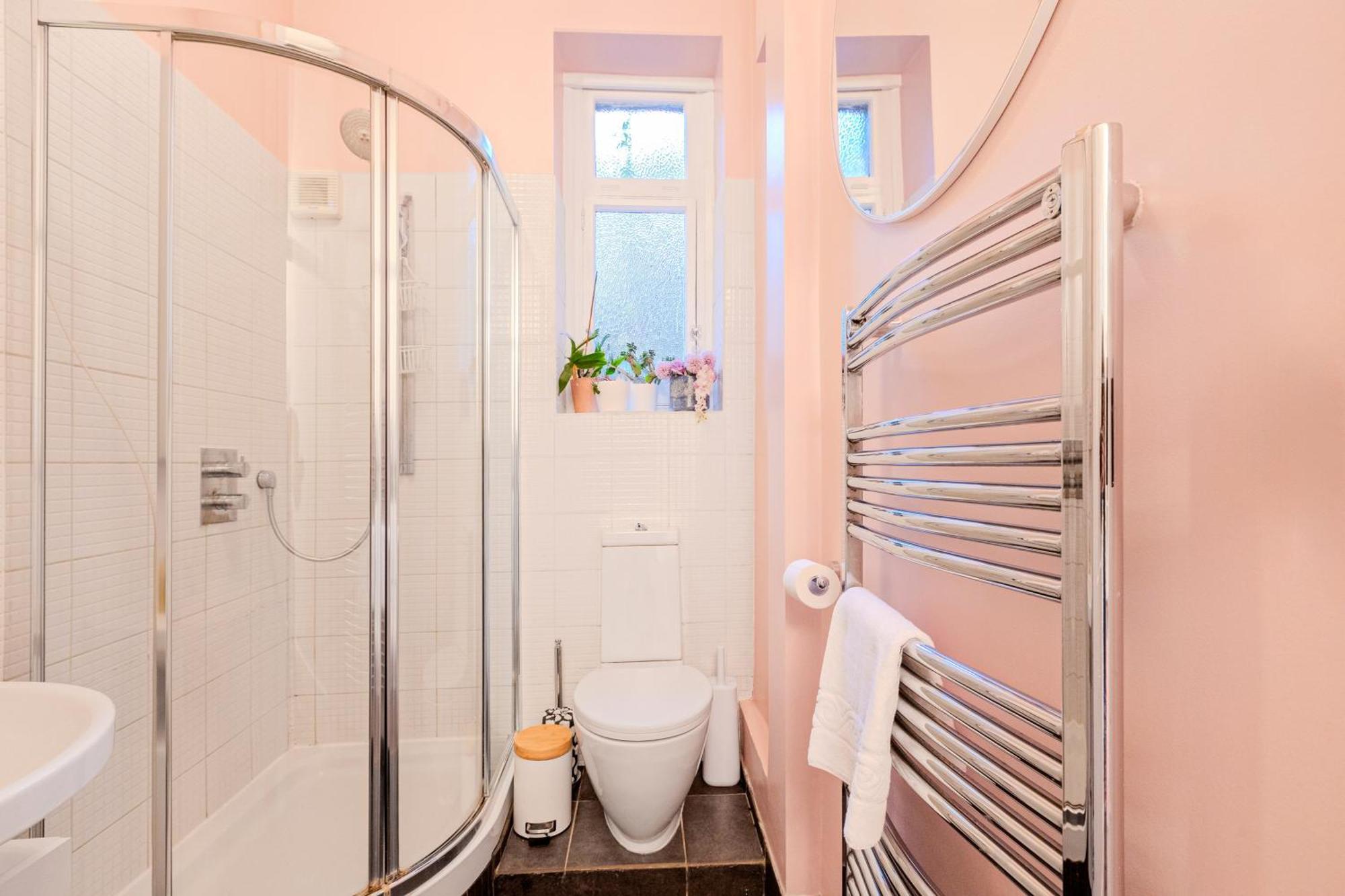 New Listing! 1br In London, 5 Min Tube Appartement