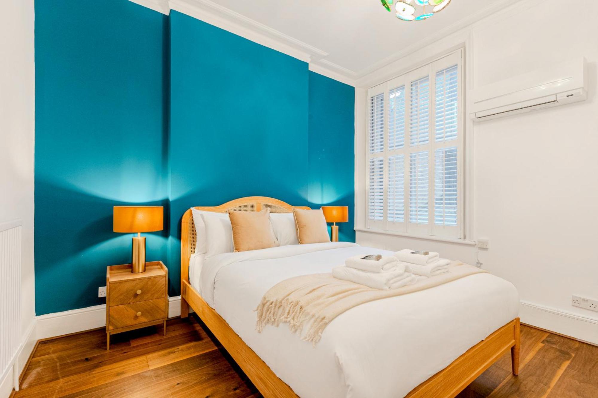 New Listing! 1br In London, 5 Min Tube Appartement Londen