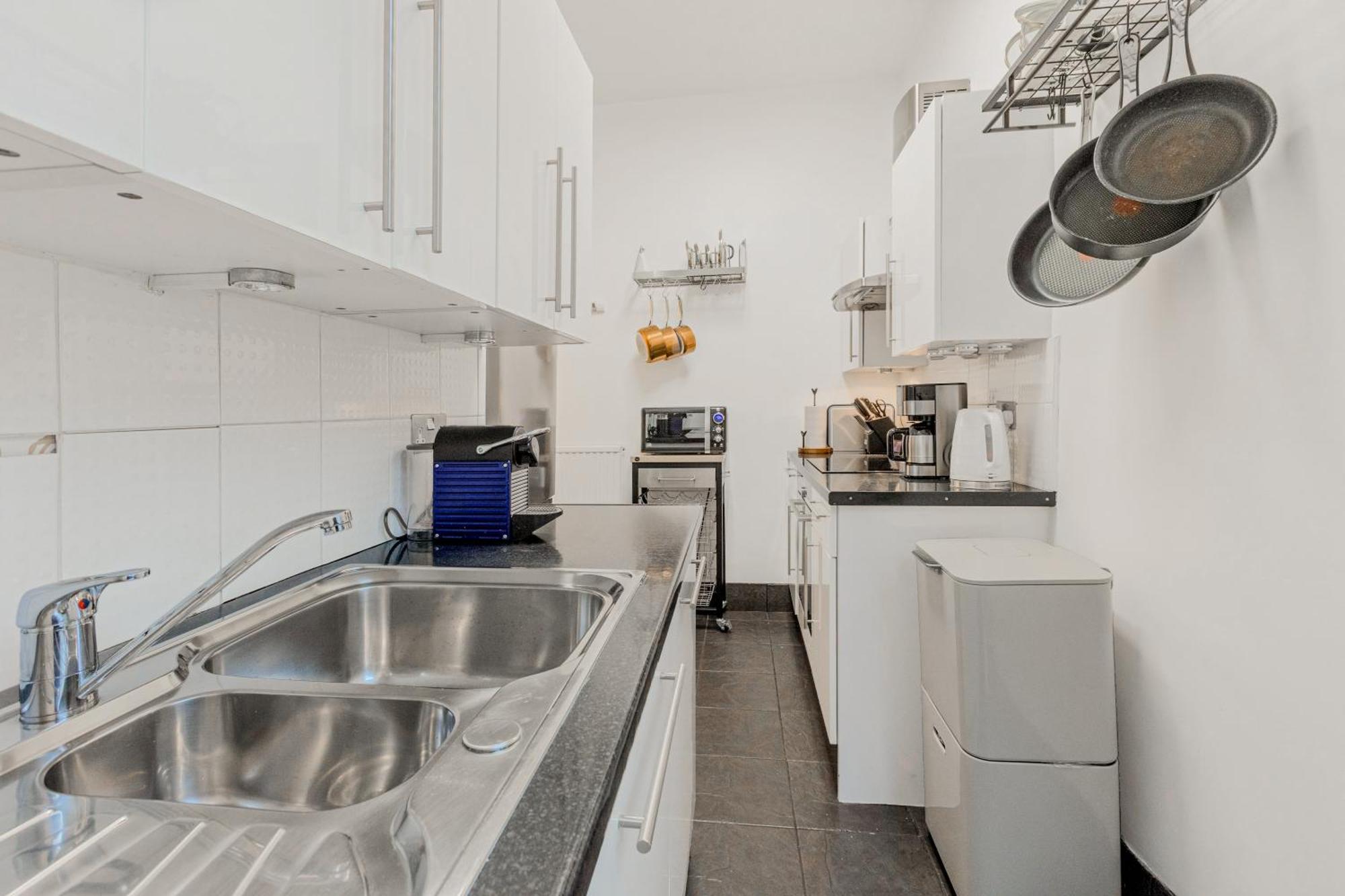 New Listing! 1br In London, 5 Min Tube Appartement *