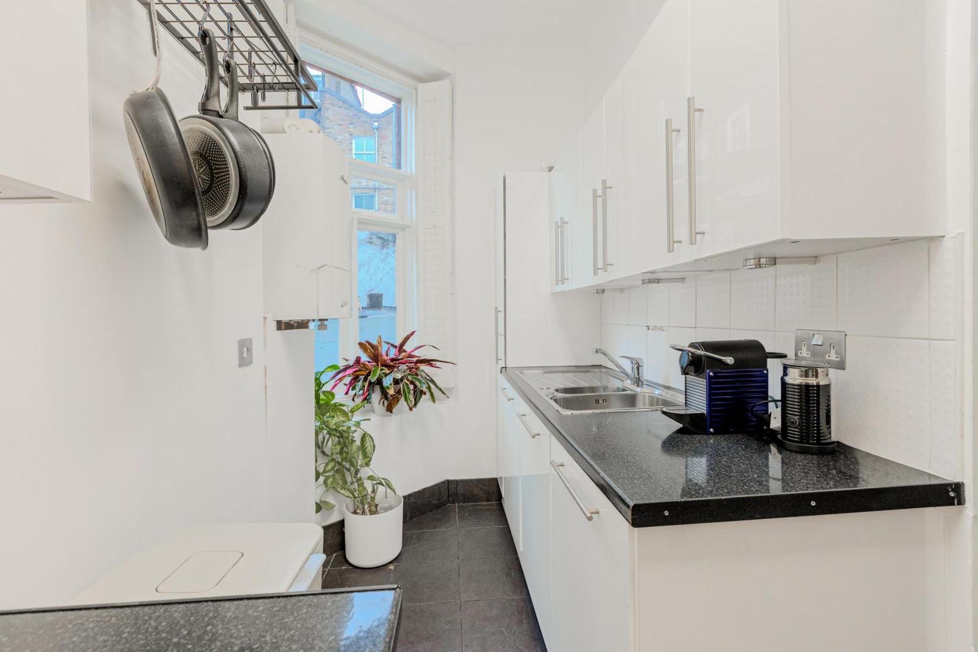 New Listing! 1br In London, 5 Min Tube Londen